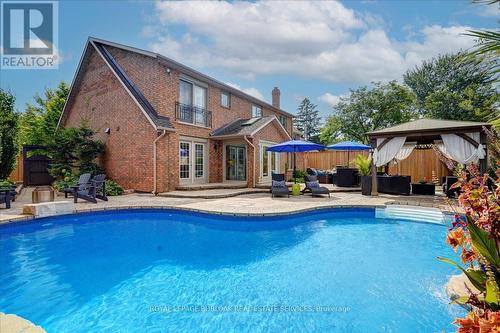 5391 Linbrook Road, Burlington, ON - Outdoor With In Ground Pool With Backyard