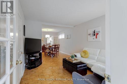 127 Kitchener Avenue, Toronto, ON - Indoor Photo Showing Living Room