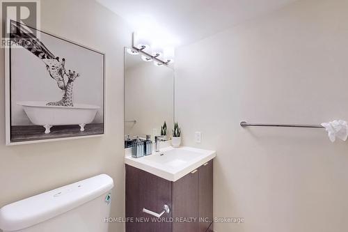 1005 - 89 Mcgill Street, Toronto, ON - Indoor Photo Showing Bathroom