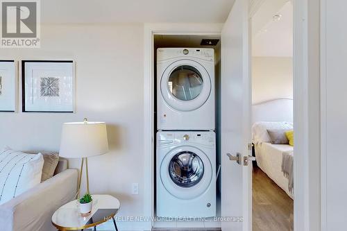 1005 - 89 Mcgill Street, Toronto, ON - Indoor Photo Showing Laundry Room