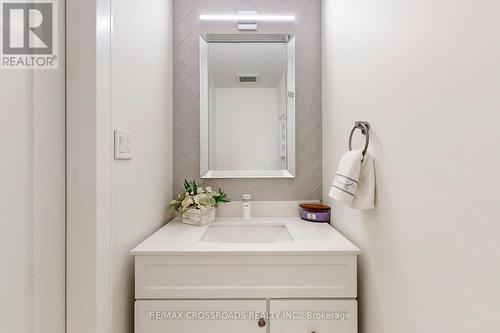 128 Abbeywood Trail, Toronto, ON - Indoor Photo Showing Bathroom