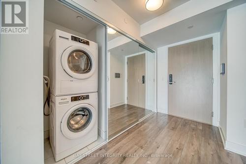 1509 - 575 Bloor Street E, Toronto, ON - Indoor Photo Showing Laundry Room