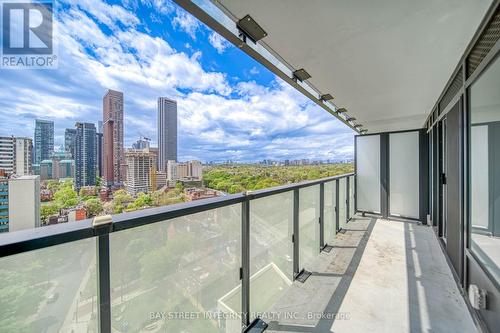 1509 - 575 Bloor Street E, Toronto, ON - Outdoor With View With Exterior