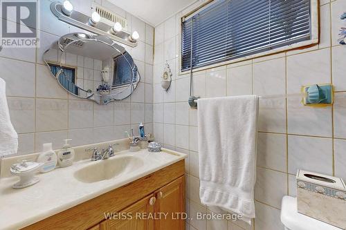 526 Milverton Boulevard, Toronto, ON - Indoor Photo Showing Bathroom