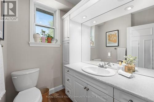 106 Johnson Ave, Whitby, ON - Indoor Photo Showing Bathroom