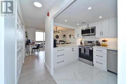 1102 - 3131 Bridletowne Circle, Toronto, ON - Indoor Photo Showing Kitchen With Upgraded Kitchen