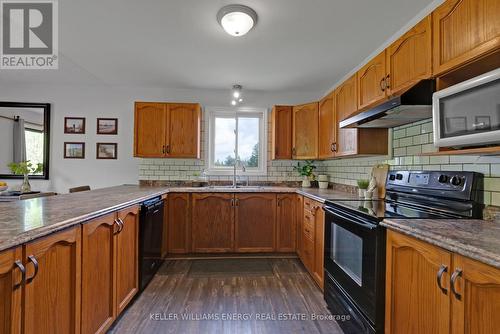 99 Willow Glen Drive, Kawartha Lakes, ON - Indoor Photo Showing Kitchen With Double Sink