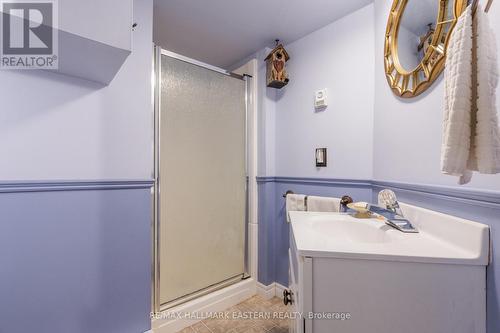 976 High Street, Peterborough, ON - Indoor Photo Showing Bathroom