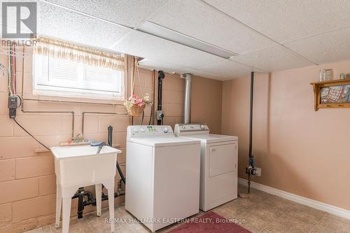 976 High Street, Peterborough, ON - Indoor Photo Showing Laundry Room