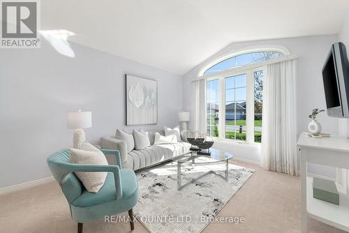 20 Linden Lane, Belleville, ON - Indoor Photo Showing Living Room