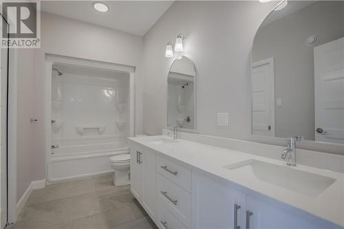220 East Ridge Drive, Cornwall, ON - Indoor Photo Showing Bathroom