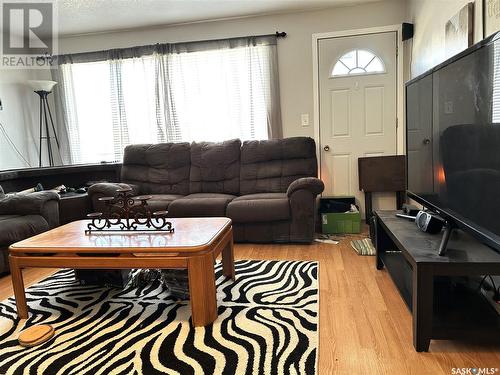 207 11Th Street, Humboldt, SK - Indoor Photo Showing Living Room