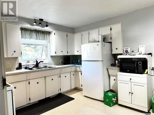 207 11Th Street, Humboldt, SK - Indoor Photo Showing Kitchen