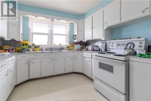 15 West Lane, Moncton, NB - Indoor Photo Showing Kitchen With Double Sink