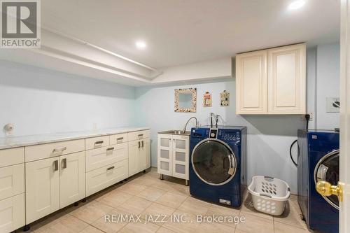 112 Hunter Street, Whitby, ON - Indoor Photo Showing Laundry Room