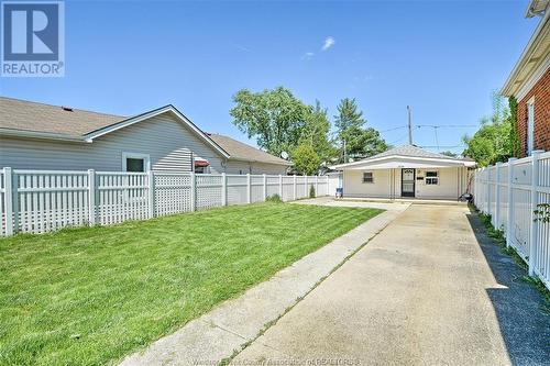 1854 Moy, Windsor, ON - Outdoor