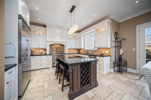 103 Wigston Place, Vaughan, ON - Indoor Photo Showing Kitchen With Upgraded Kitchen