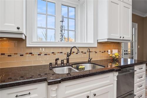 103 Wigston Place, Vaughan, ON - Indoor Photo Showing Kitchen With Double Sink