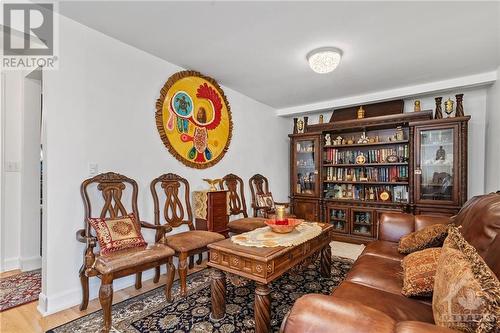 31 Chaffey Street, Brockville, ON - Indoor Photo Showing Living Room