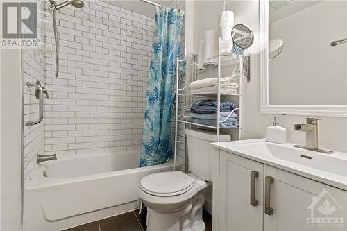 31 Chaffey Street, Brockville, ON - Indoor Photo Showing Bathroom