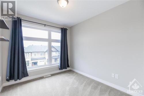 114 Nutting Crescent, Ottawa, ON - Indoor Photo Showing Other Room
