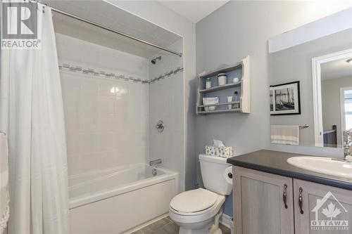 114 Nutting Crescent, Ottawa, ON - Indoor Photo Showing Bathroom