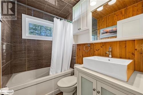 68 Bellehumeur Road, Tiny, ON - Indoor Photo Showing Bathroom