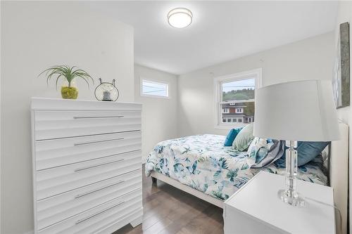 101 King Street E, Hamilton, ON - Indoor Photo Showing Bedroom