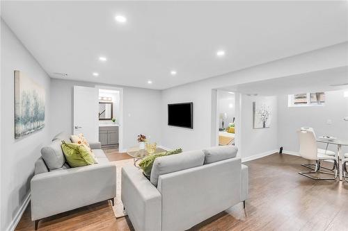 101 King Street E, Hamilton, ON - Indoor Photo Showing Living Room