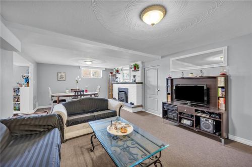 165 King Street E, Hamilton, ON - Indoor Photo Showing Living Room