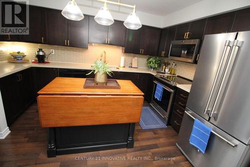 7 - 51 Hays Boulevard, Oakville, ON - Indoor Photo Showing Kitchen With Upgraded Kitchen