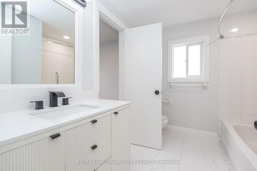 37 Black Cherry Crescent, Barrie, ON - Indoor Photo Showing Bathroom