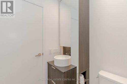310 - 28 Ann Street, Mississauga, ON - Indoor Photo Showing Bathroom