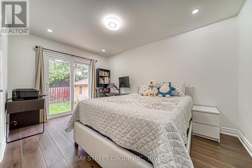47 Rockport Crescent, Richmond Hill, ON - Indoor Photo Showing Bedroom
