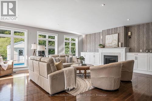 11 Bridle Trail, Springwater, ON - Indoor Photo Showing Living Room With Fireplace