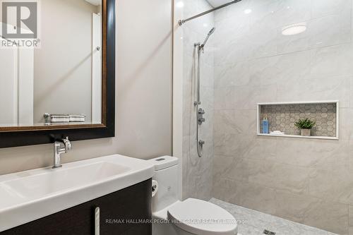 11 Bridle Trail, Springwater, ON - Indoor Photo Showing Bathroom