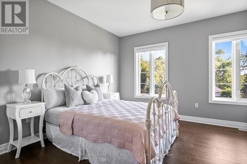 11 Bridle Trail, Springwater, ON - Indoor Photo Showing Bedroom