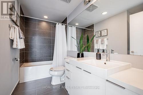 516 - 478 King Street W, Toronto, ON - Indoor Photo Showing Bathroom