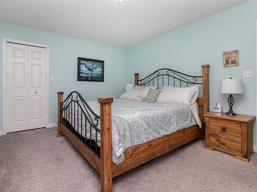 858 Drew Rd, Parksville, BC - Indoor Photo Showing Bedroom