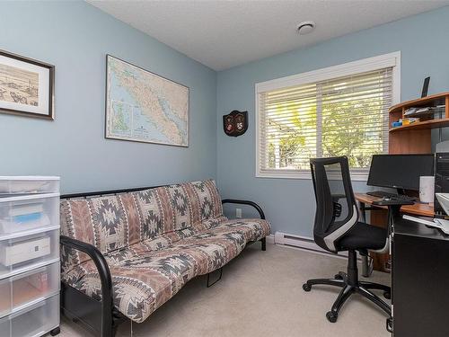 858 Drew Rd, Parksville, BC - Indoor Photo Showing Office