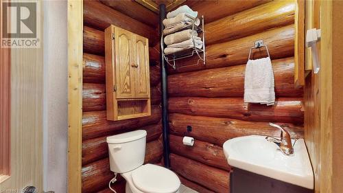 49 Widgeon Cove Road, Northern Bruce Peninsula, ON - Indoor Photo Showing Bathroom