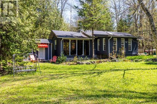 105 Little Silver Lake Way, Galway-Cavendish And Harvey, ON - Outdoor