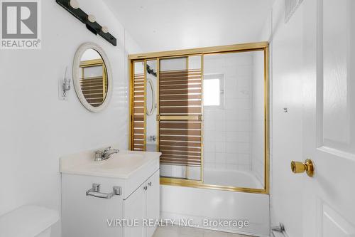 67 St.Catharine Street, St. Thomas, ON - Indoor Photo Showing Bathroom
