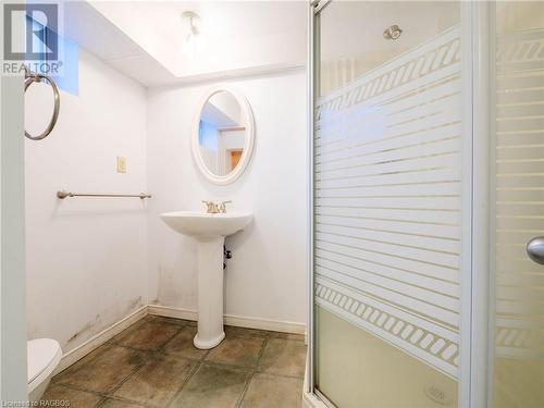 412 11Th Street E, Owen Sound, ON - Indoor Photo Showing Bathroom