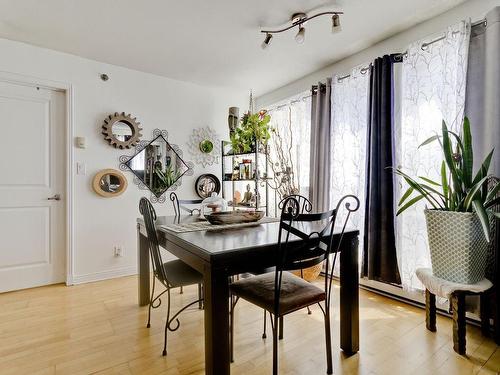 Coin-repas - 327-1225 Rue Notre-Dame O., Montréal (Ville-Marie), QC - Indoor Photo Showing Dining Room