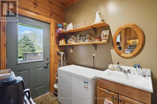 16664 Wyton Drive, Thames Centre, ON - Indoor Photo Showing Laundry Room