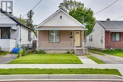 64 HUME ST  London, ON N5Z 2P7