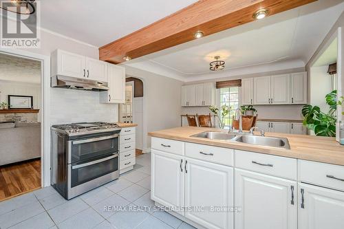 94 First Street N, Hamilton, ON - Indoor Photo Showing Kitchen With Double Sink