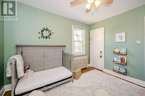 94 First Street N, Hamilton, ON - Indoor Photo Showing Bedroom