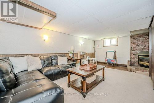 94 First Street N, Hamilton, ON - Indoor Photo Showing Living Room With Fireplace